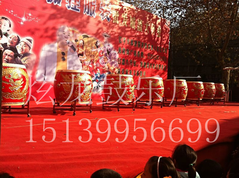 線雕龍鼓